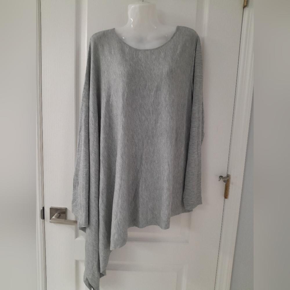 DKNY Light Gray Asymmetrical Long Sleeve